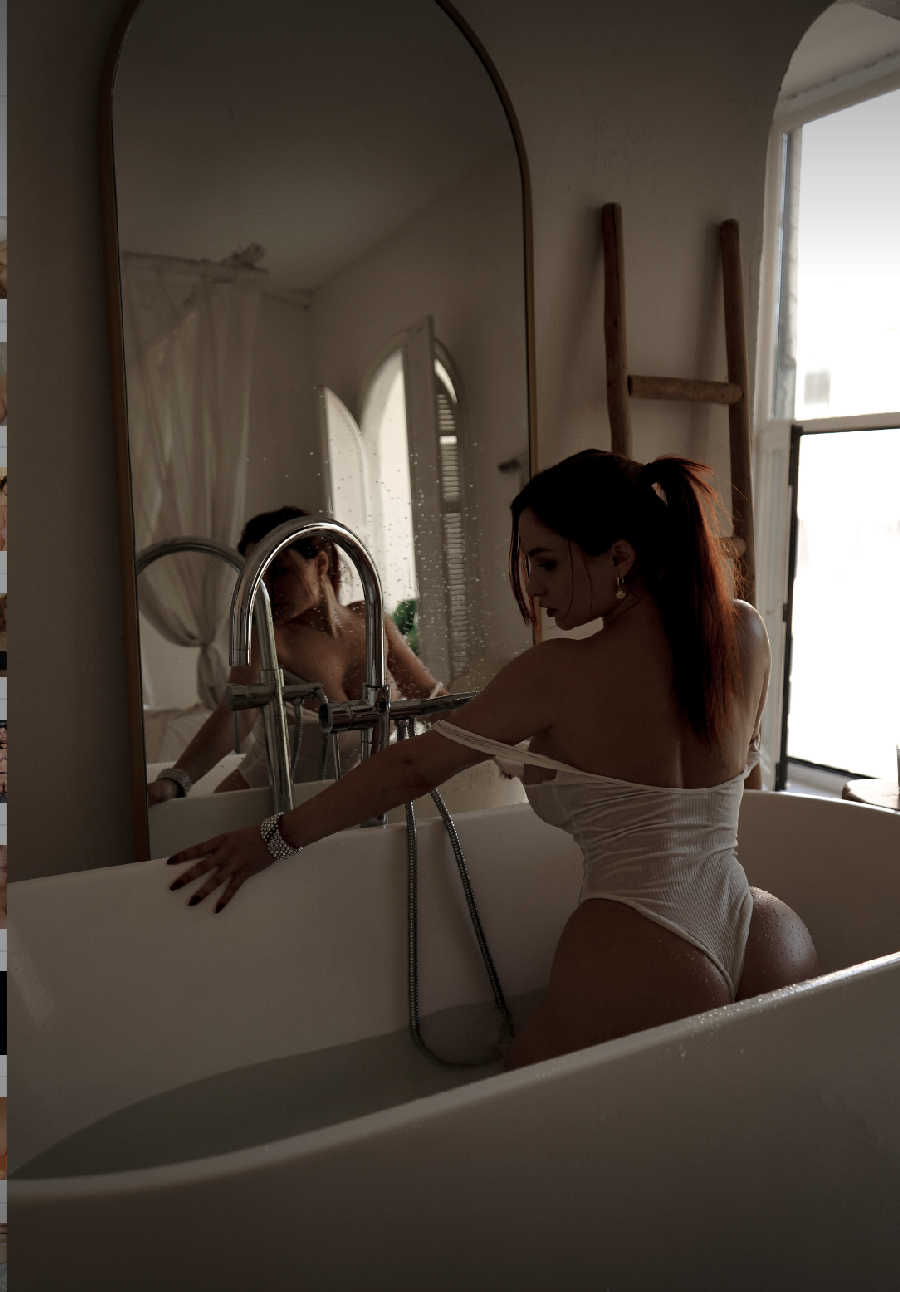 A playful frame from Miranda Faith nude — online in Veracruz