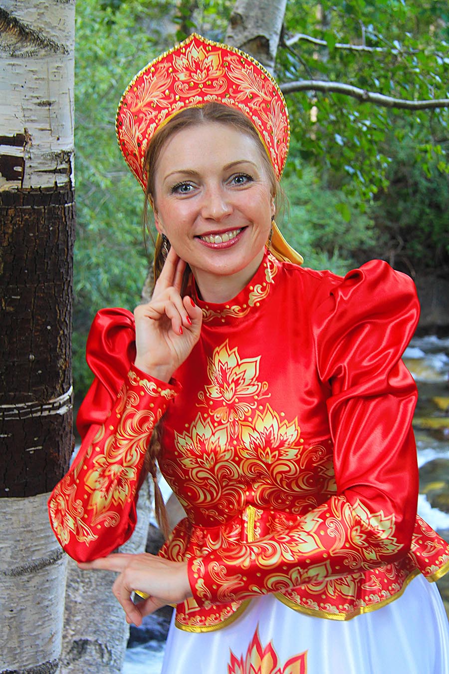 Women in Slavic costumes in Veracruz
