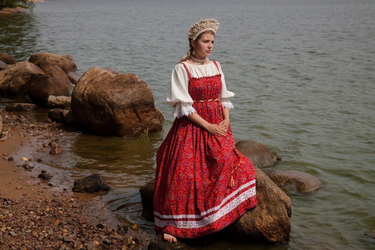 Women in Slavic costumes in Veracruz