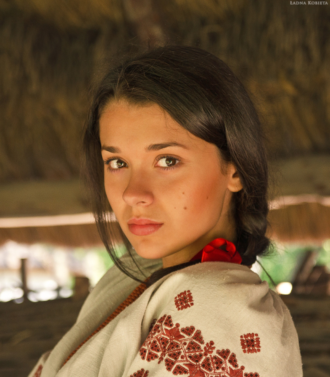 Girls in Slavic costumes in Veracruz