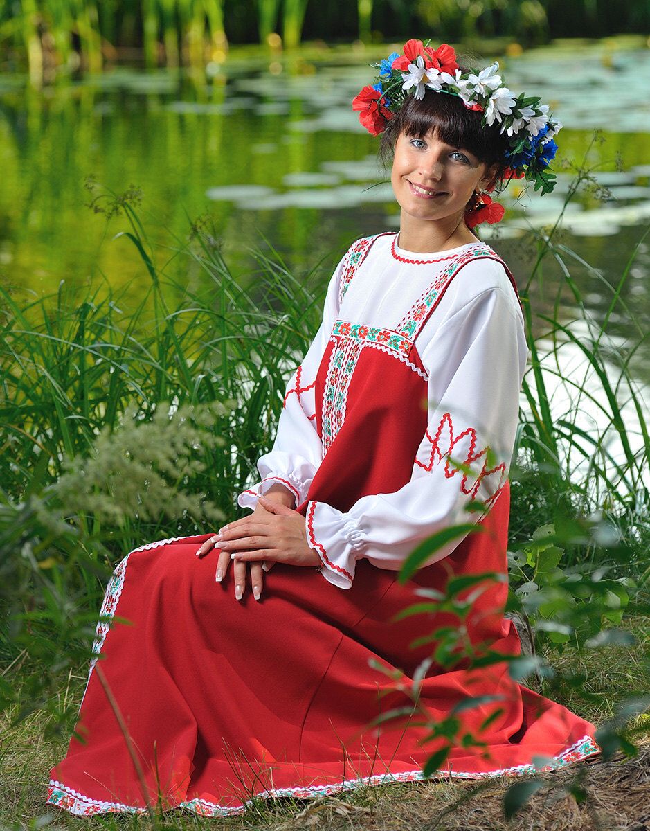 Beautiful girl Girls in Slavic costumes in Veracruz