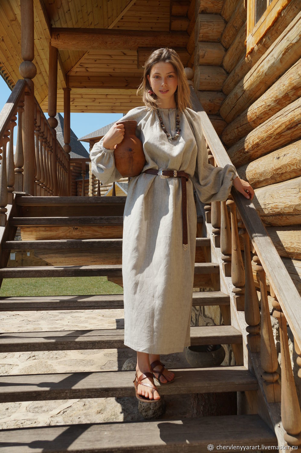 Girls in Slavic costumes in Veracruz